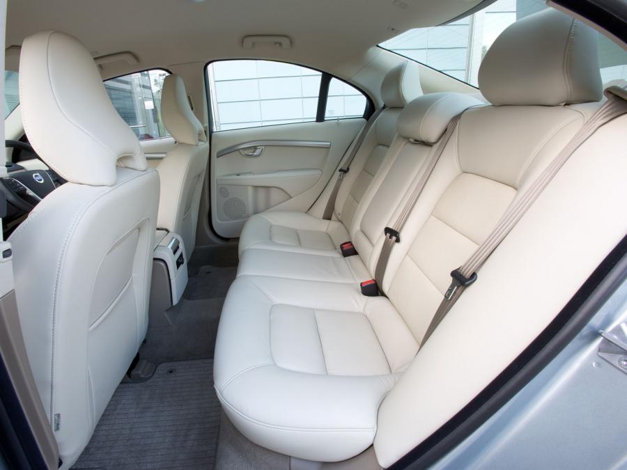  Volvo S80 2013 года  (UK) (фото 2 из 12)
